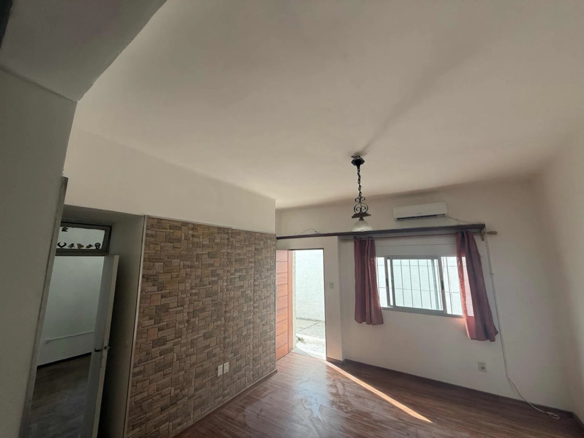 Apartamento ID.5947 - Venta Apartamento tipo Casa 1 Dormitorio Prado