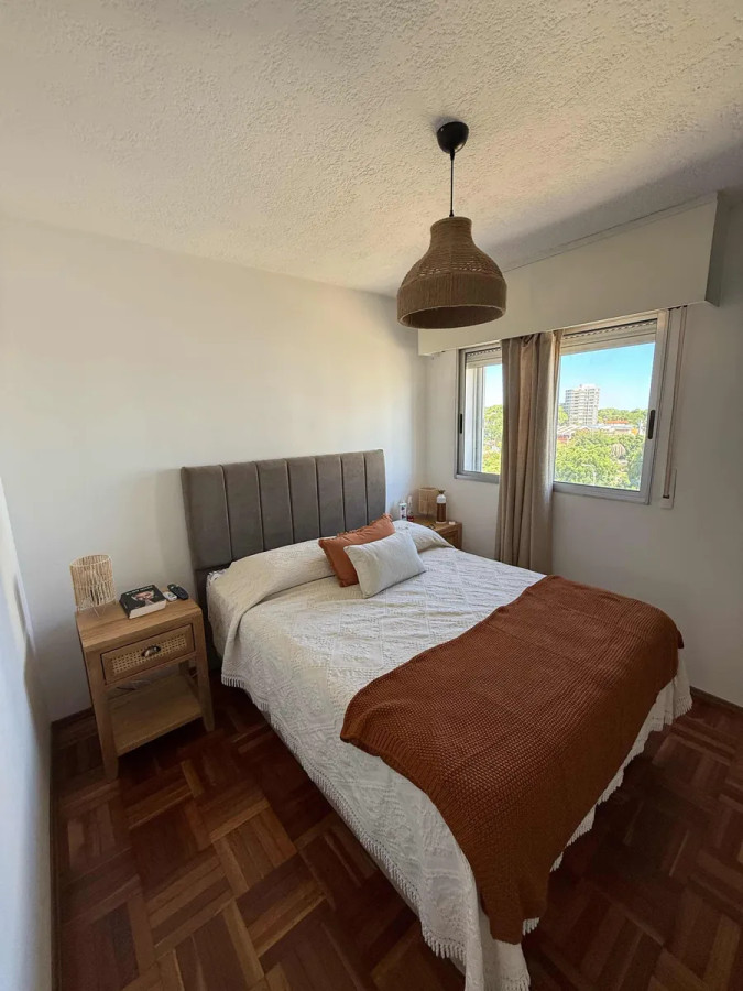 Apartamento ID.5124 - Alquiler Apartamento 2 Dormitorios Malvin con balcon 