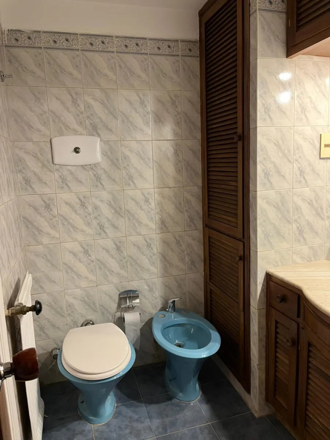Apartamento ID.4986 - Alquiler Apartamento 4 Dormitorios Pocitos con balcon
