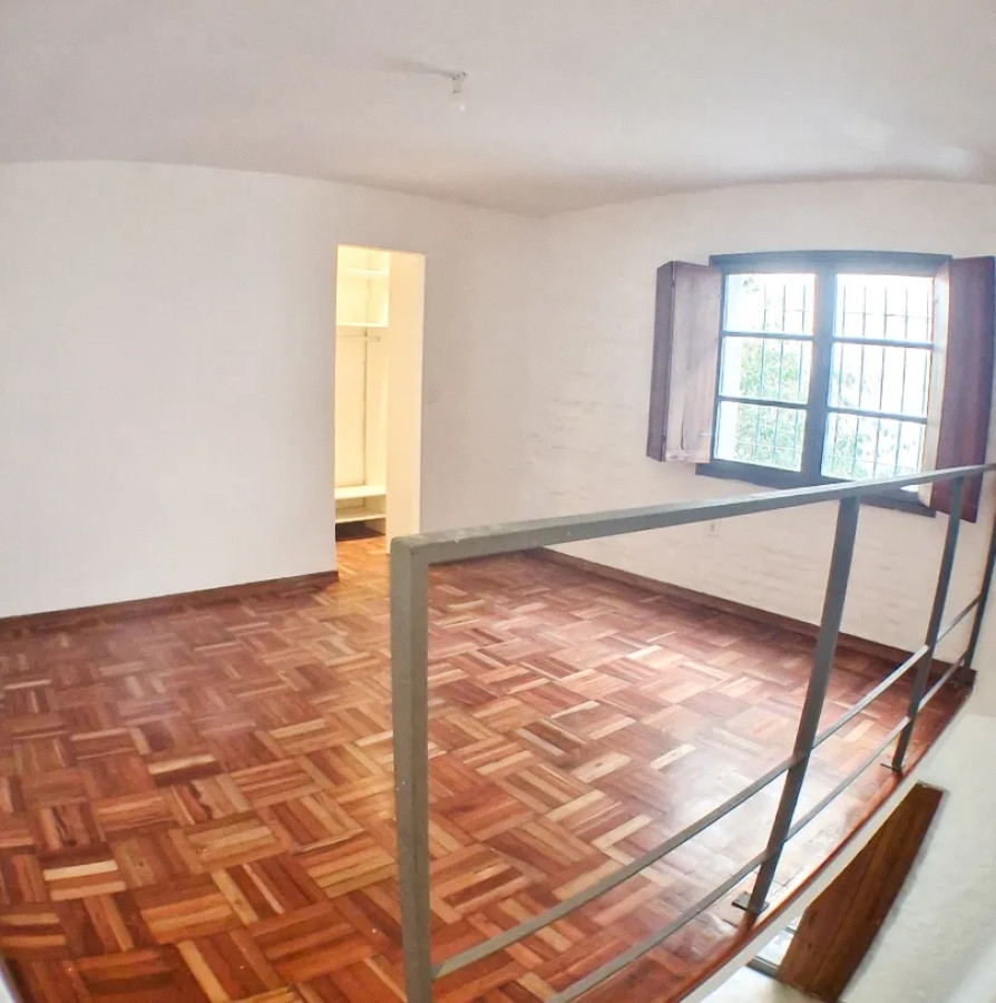 Apartamento ID.4754 - Alquiler Apartamento Duplex 1 Dormitorio Ciudad Vieja 