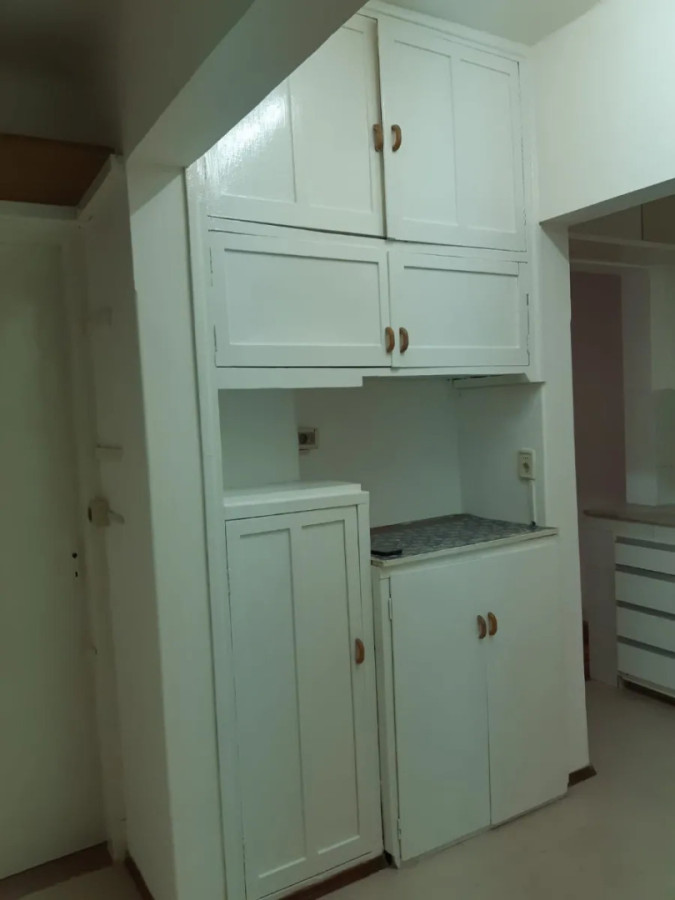 Apartamento ID.6072 - Alquiler Apartamento 1 Dormitorio Pocitos con patio interno