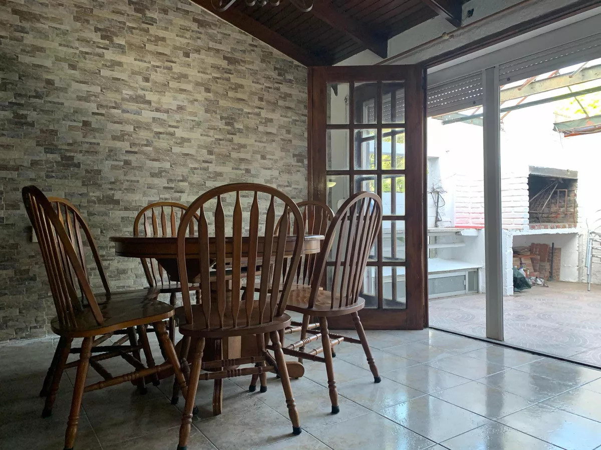 Apartamento ID.4282 - Venta con Renta Apartamento 3 Dormitorios La Comercial Terraza