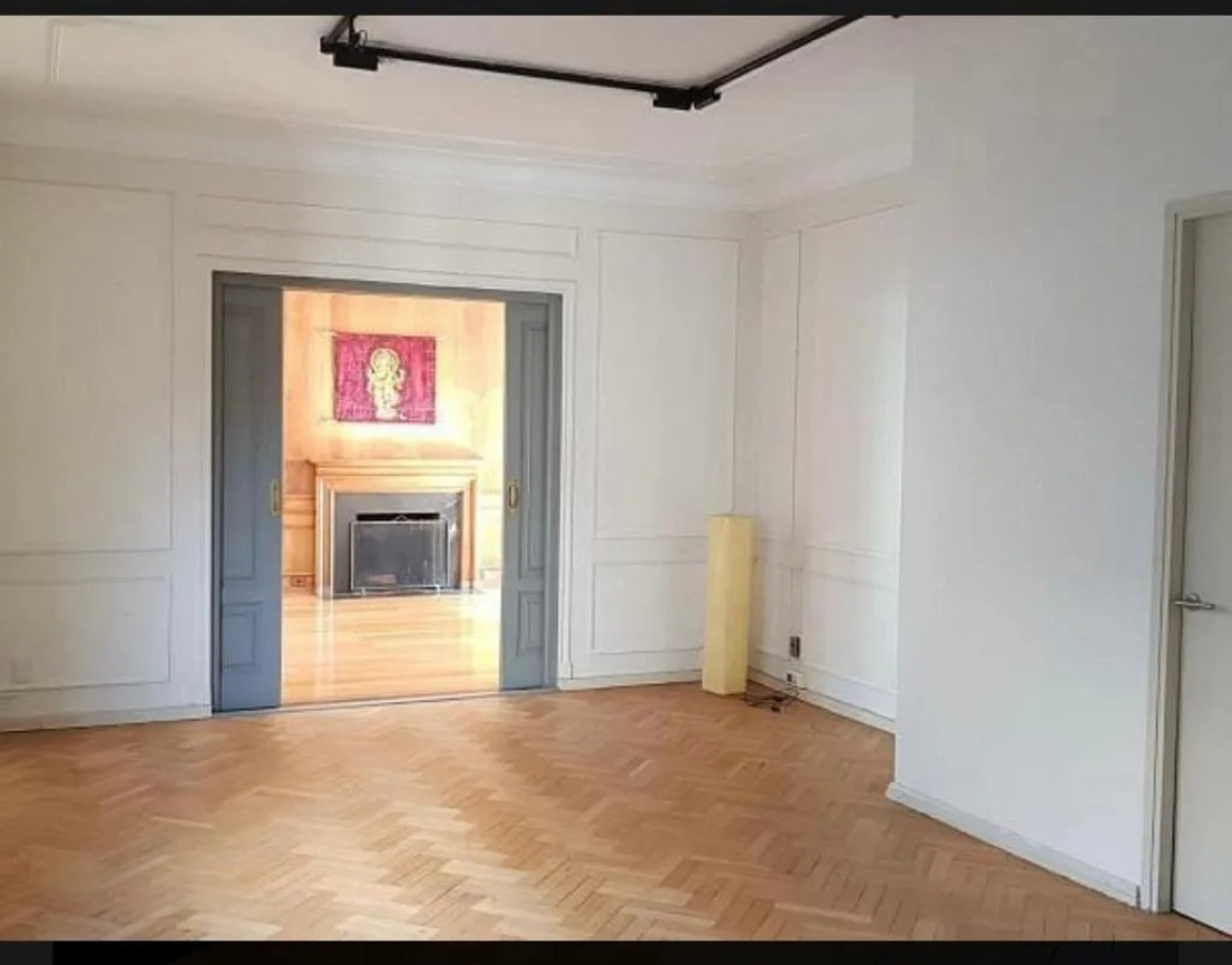 Apartamento ID.4796 - Venta Gran Apartamento, Empresa u Oficinas Inversión Centro