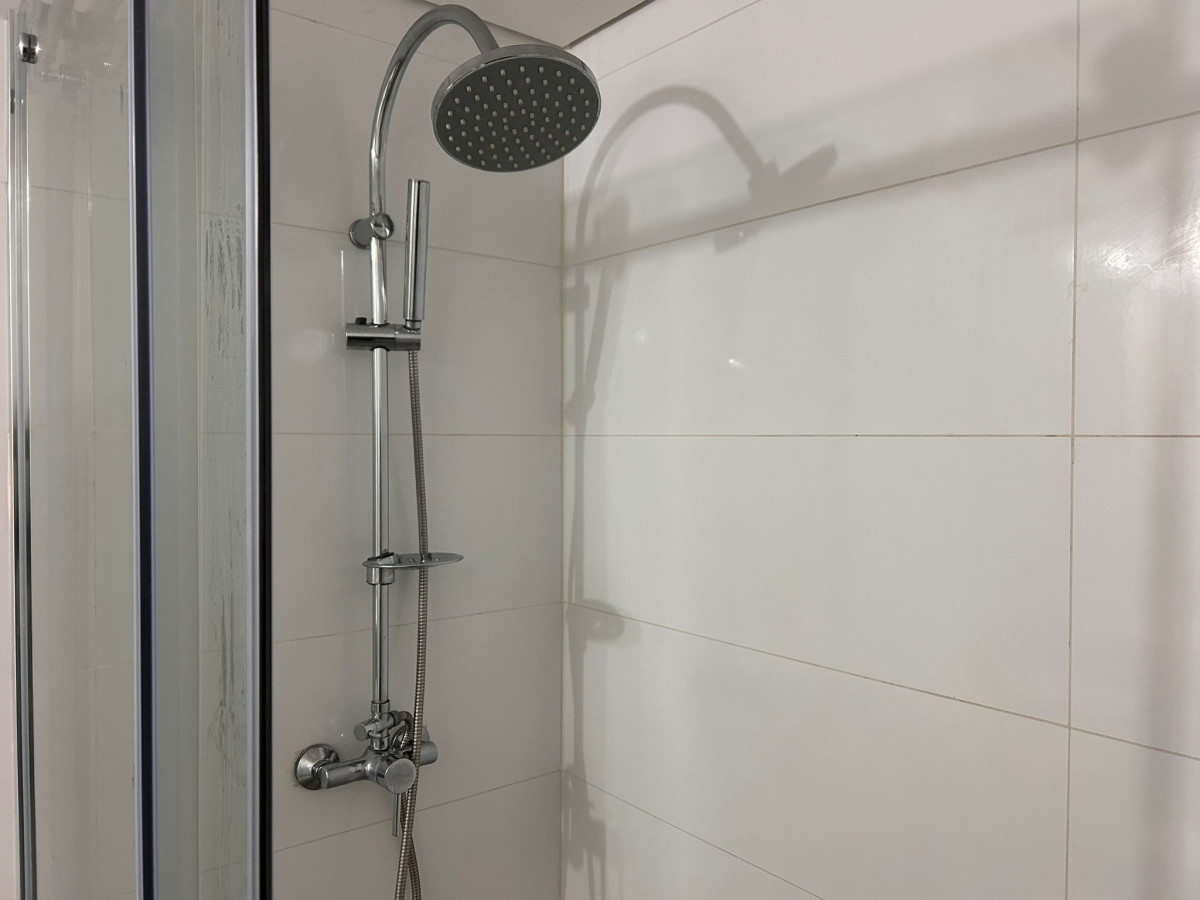 Apartamento ID.4699 - Alquiler Apartamento 2 Dormitorios Centro con Balcón
