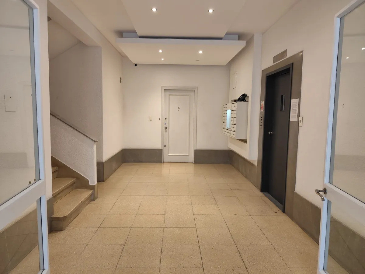 Apartamento ID.5383 - Alquiler o Venta Apartamento 2 Dormitorios Ciudad Vieja