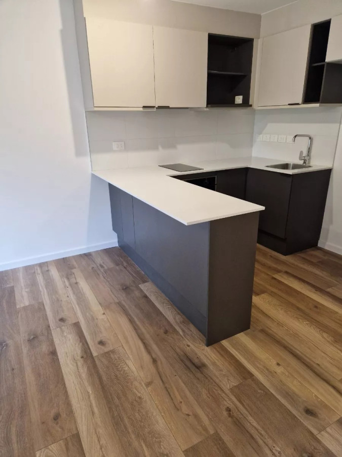 Apartamento ID.4604 - Alquiler Apartamento 1 Dormitorio Pocitos con balcón y garaje  