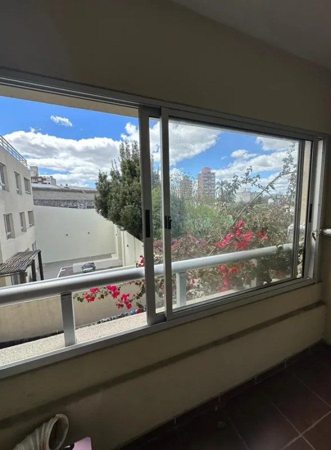 Apartamento ID.6617 - Venta con Renta Apartamento 2 Dormitorios Brazo Oriental