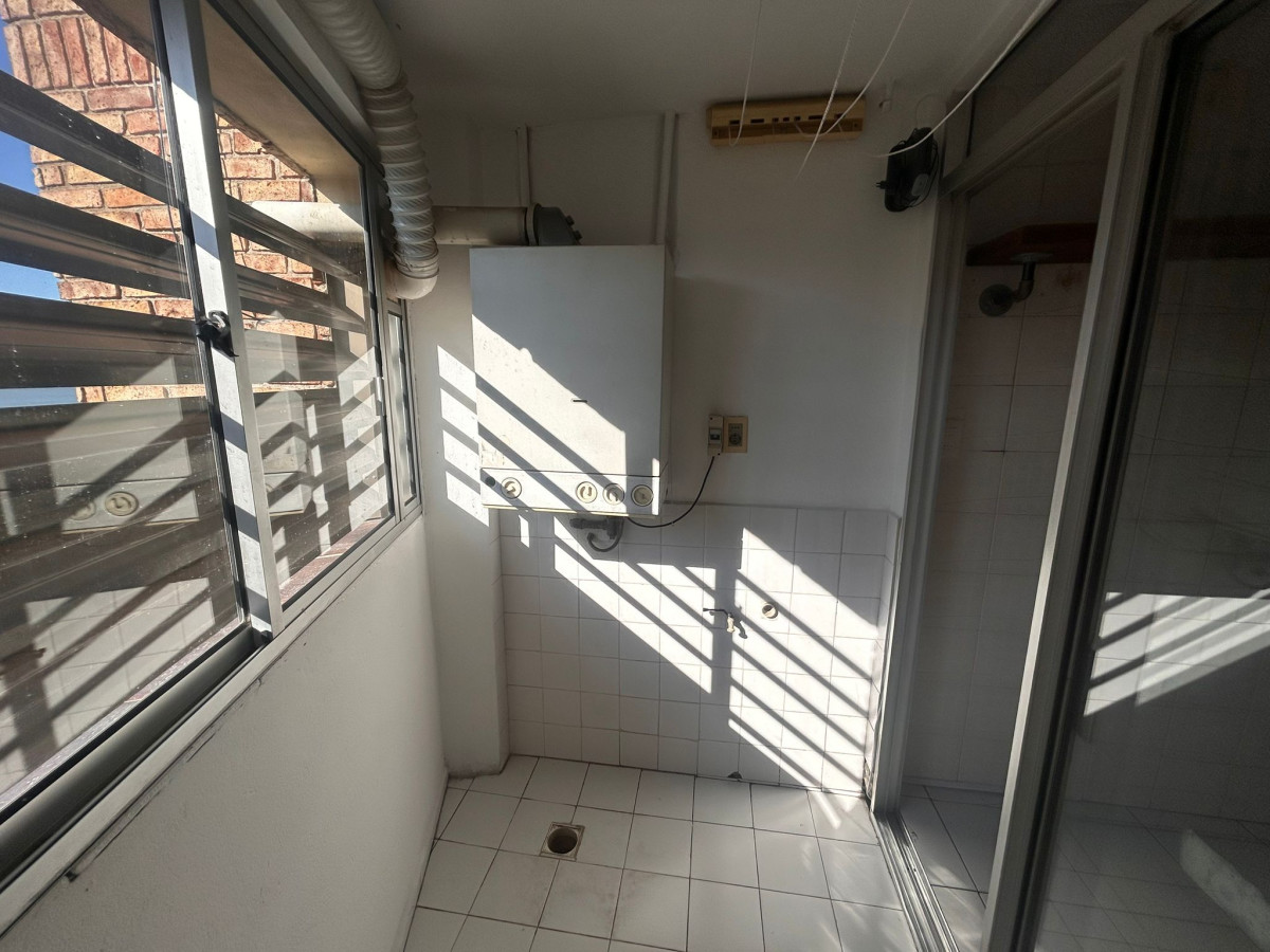 Apartamento ID.4766 - Alquiler Apartamento 4 Dormitorios Punta Carretas con garaje