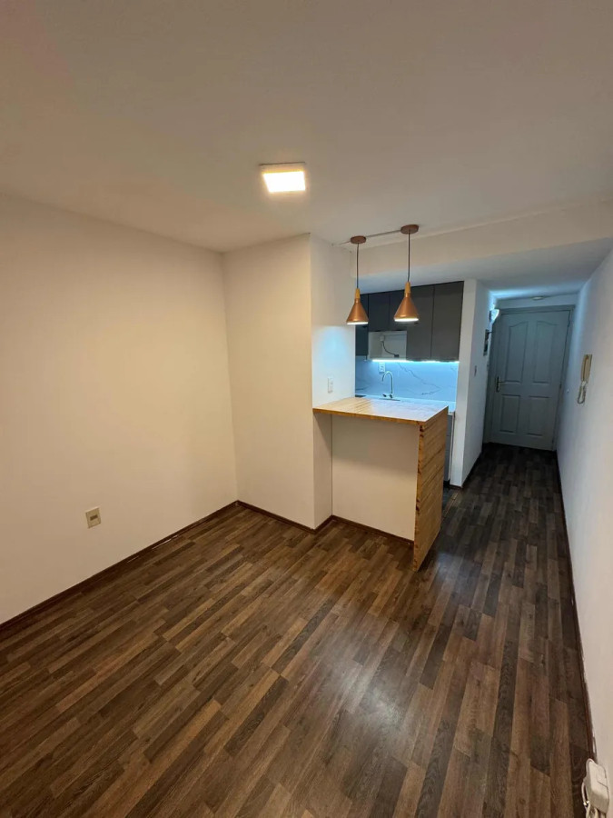 Apartamento ID.5240 - Alquiler Apartamento 1 Dormitorio Punta Carretas con balcon
