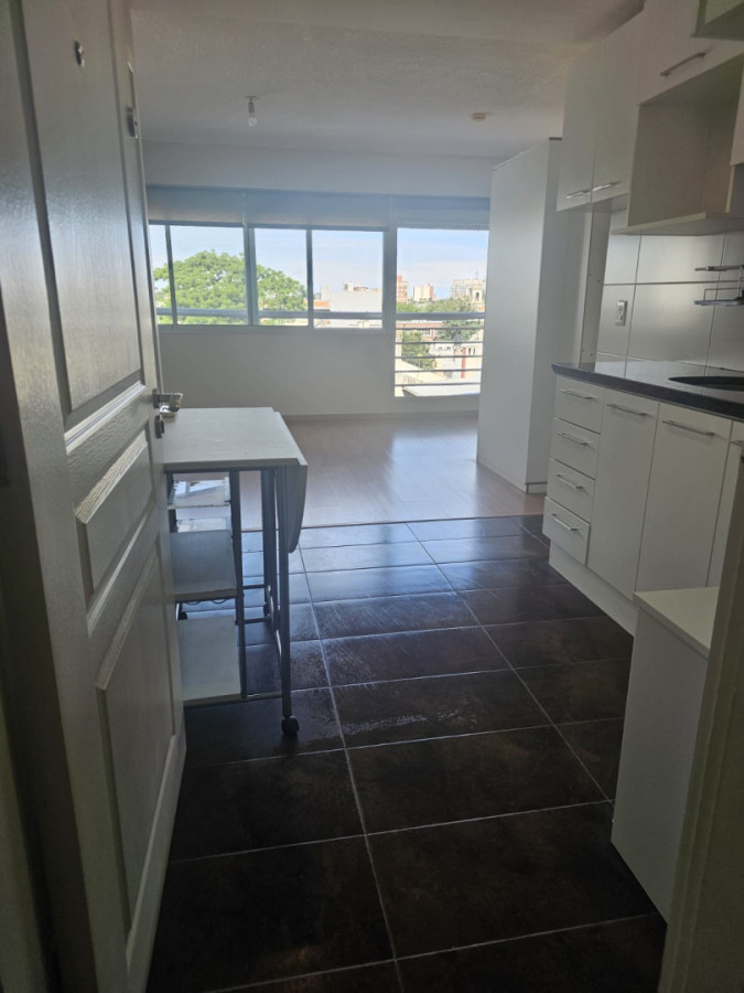 Apartamento ID.5929 - Alquiler Apartamento Monoambiente Grande Buceo con Cochera