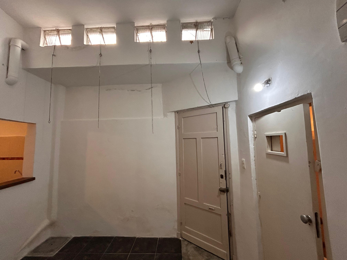 Apartamento ID.4637 - Venta con Renta Apartamento 2 Dormitorios Tres Cruces