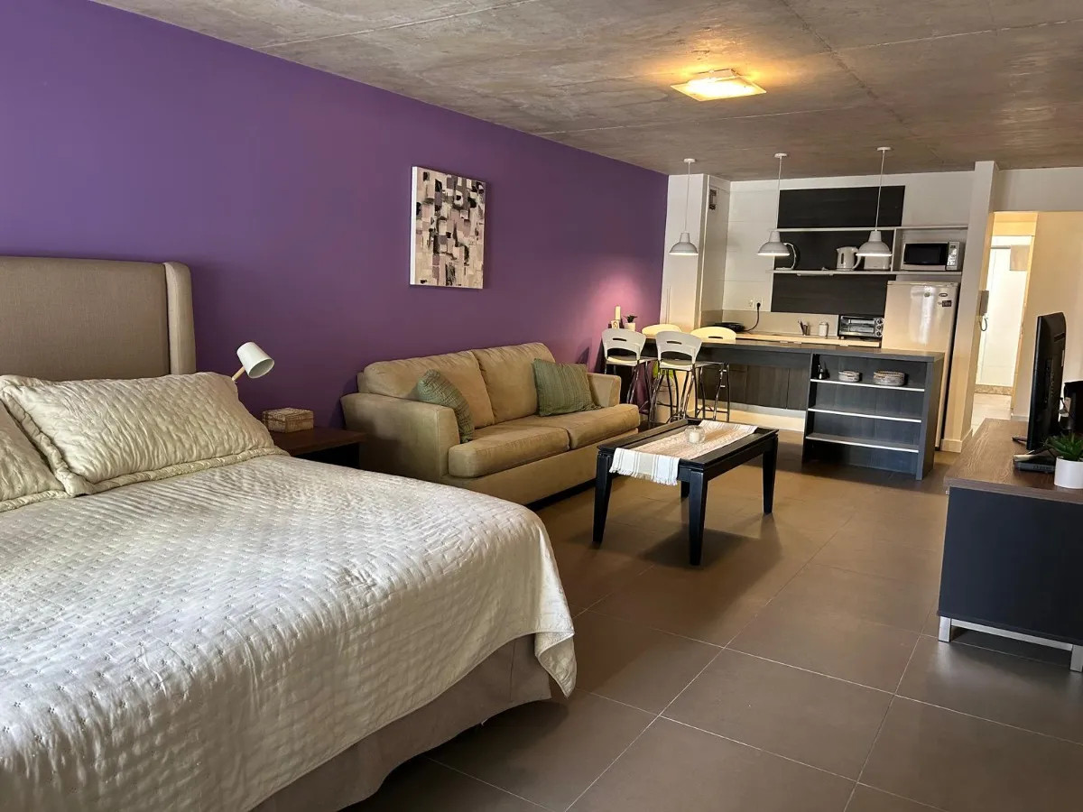 Apartamento ID.4721 - Alquiler Monoambiente Amoblado Pocitos con balcón