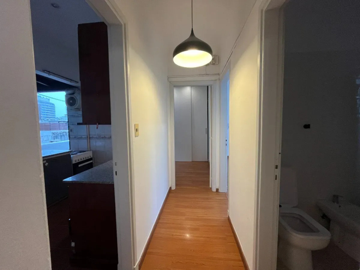 Apartamento ID.6765 - Alquiler Apartamento 2 Dormitorios Punta Carretas con balcon
