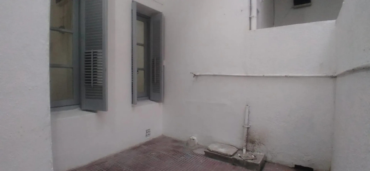 Apartamento ID.6729 - Alquiler Apartamento 1 Dormitorio Centro con Patio Interno