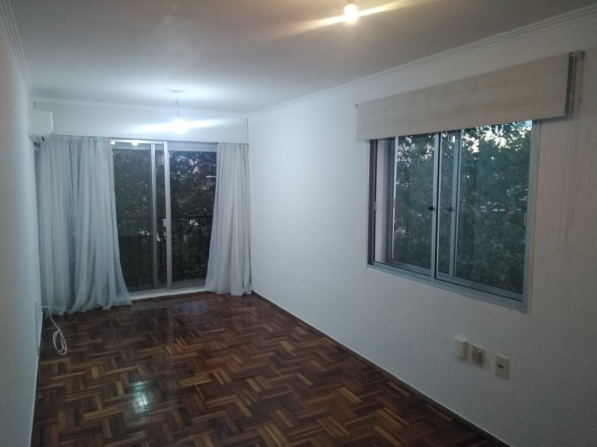 Apartamento ID.5056 - Alquiler Apartamento 1 Dormitorio Centro con Balcón