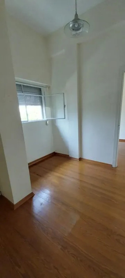 Apartamento ID.6759 - Alquiler Apartamento 2 Dormitorios Centro con balcon 