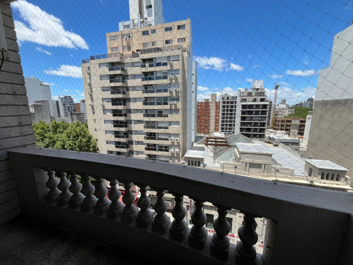 Apartamento ID.5751 - Alquiler o Venta Apartamento 4 Dormitorios Cordon con Balcon