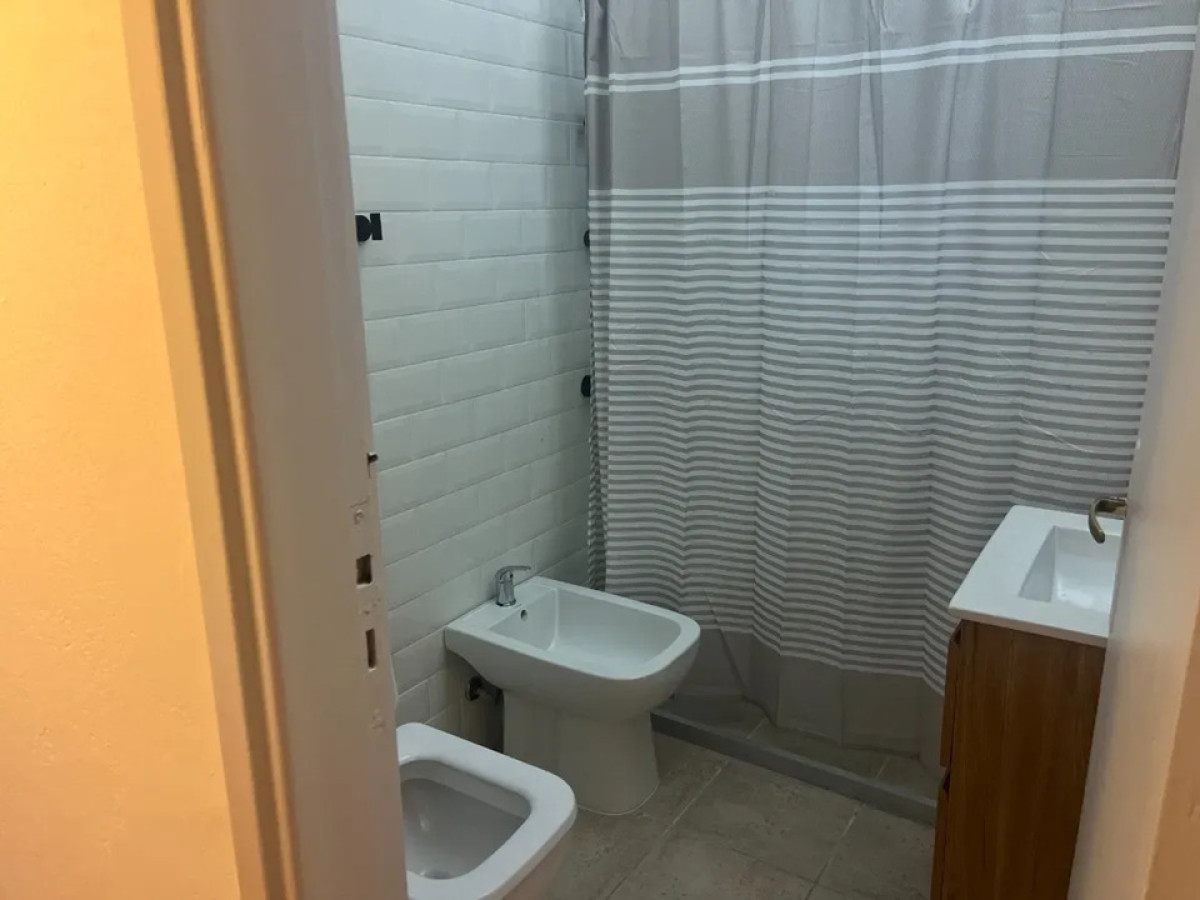 Apartamento ID.6765 - Alquiler Apartamento 2 Dormitorios Punta Carretas con balcon