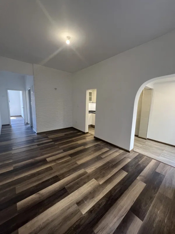 Apartamento ID.5832 - Alquiler Apartamento 2 Dormitorios Punta Carretas con balcon