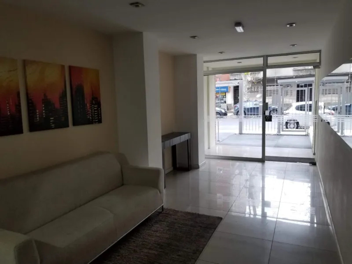 Apartamento ID.5169 - Venta Apartamento Monoambiente Pocitos con balcon y garaje