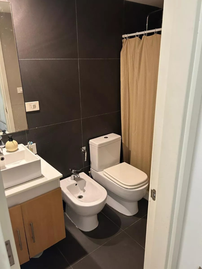 Apartamento ID.4546 - Alquiler Apartamento 1 Dormitorio Pocitos con balcón 