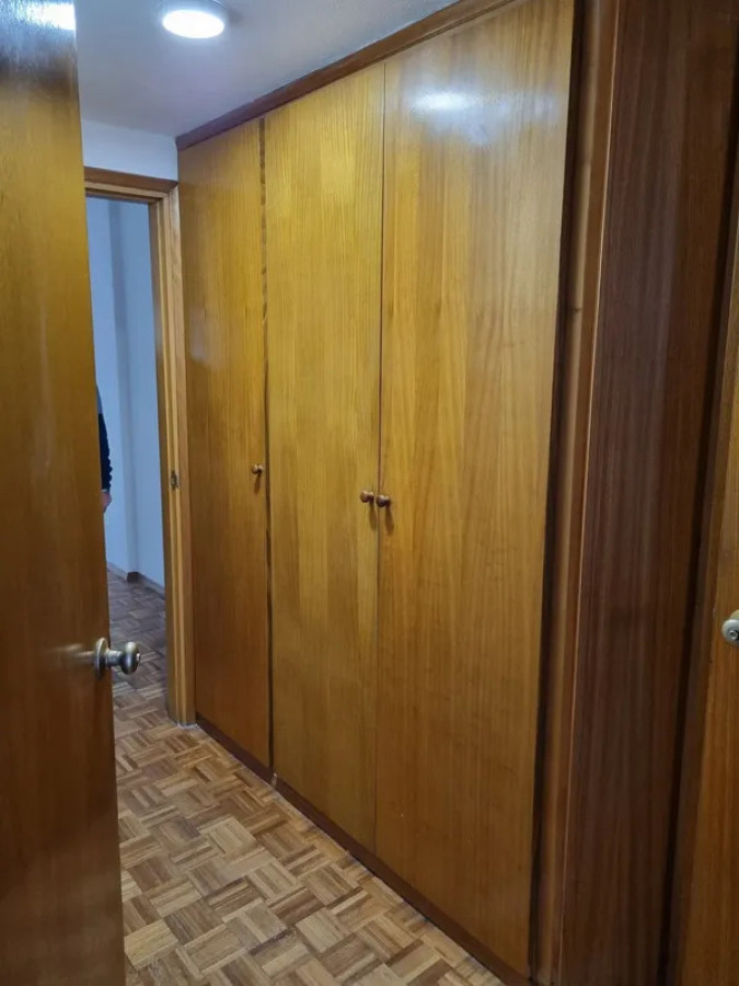 Apartamento ID.6813 - Alquiler Apartamento 1 Dormitorio Pocitos con balcon y garaje