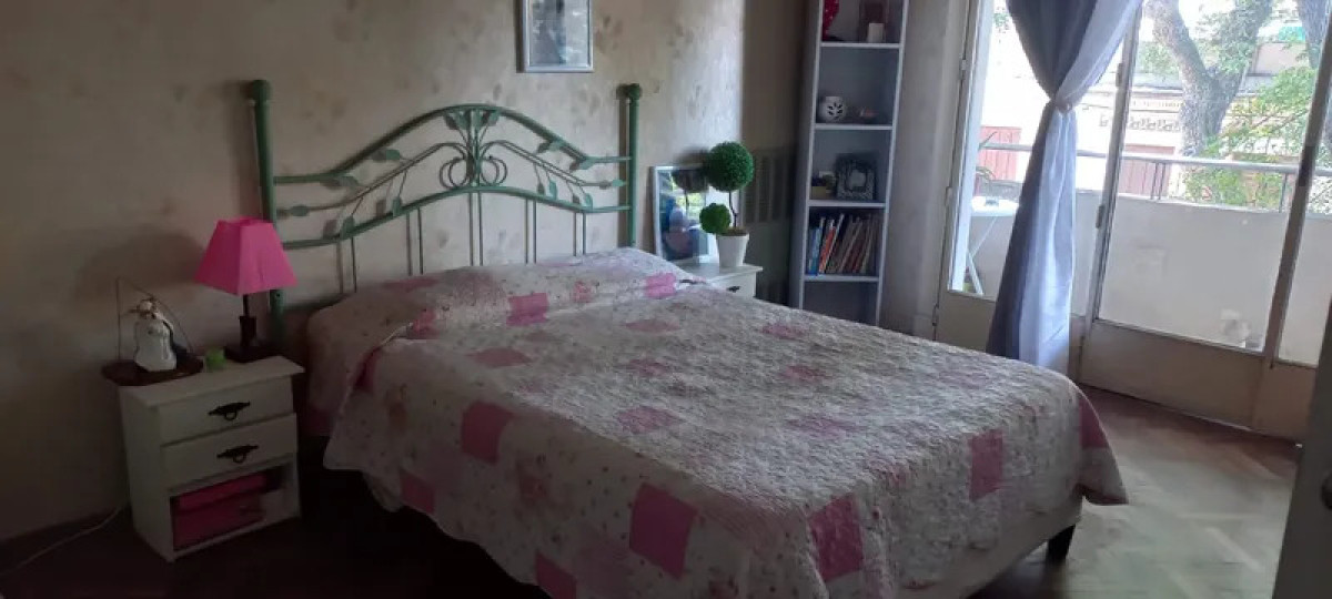 Apartamento ID.6326 - Alquiler Apartamento 4 Dormitorios La Comercial con patio