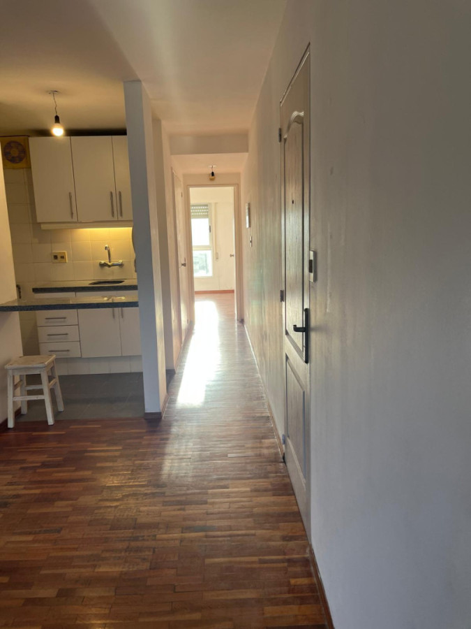 Apartamento ID.5843 - Alquiler Apartamento 1 Dormitorio Pocitos con Balcon 