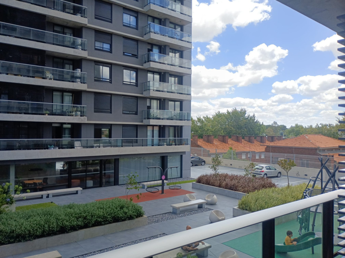 Apartamento ID.6025 - Alquiler Apartamento 1 Dormitorio Malvin con balcon y garaje