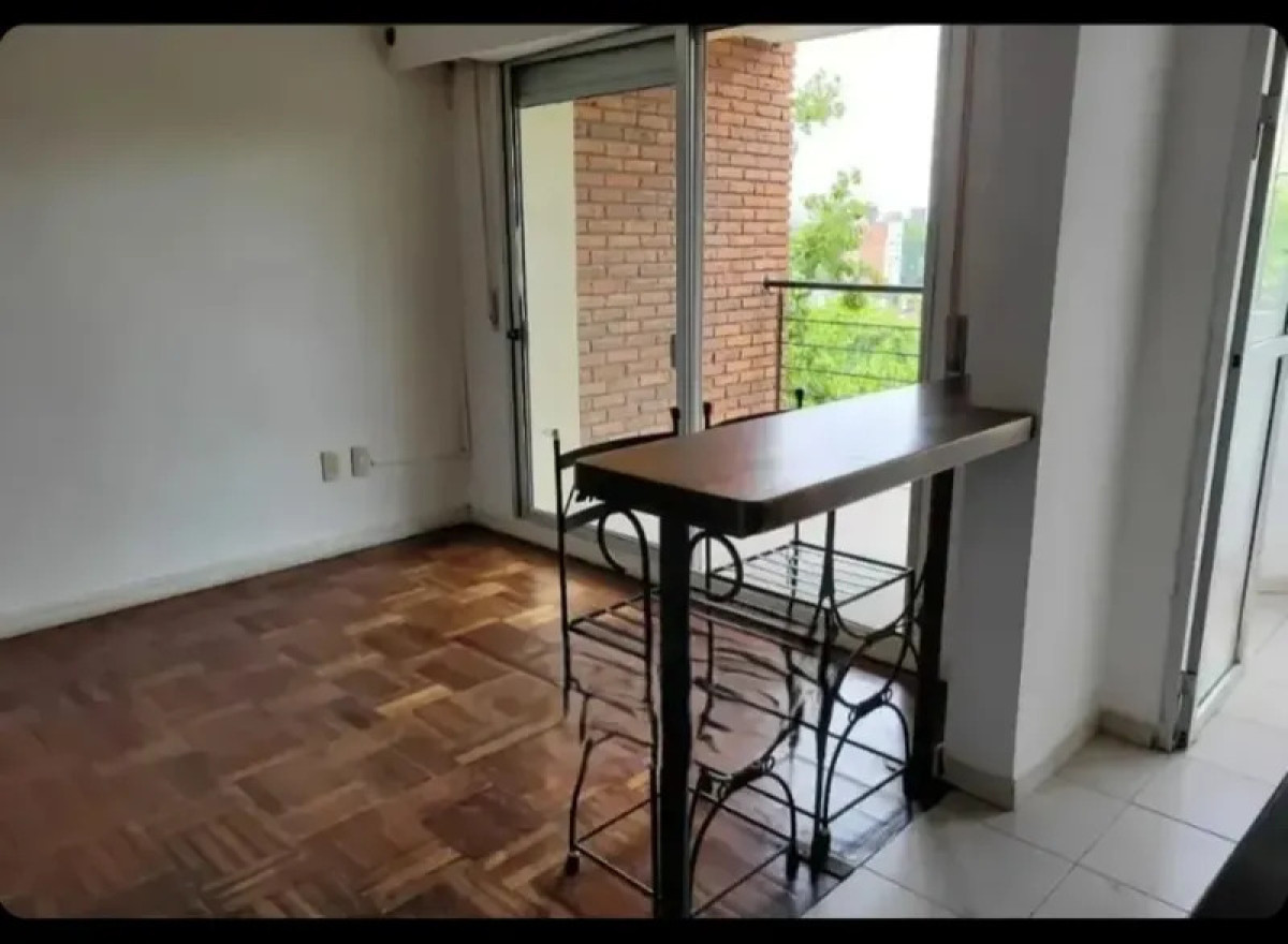Apartamento ID.6633 - Alquiler Apartamento 2 Dormitorios Pocitos balcon y cochera