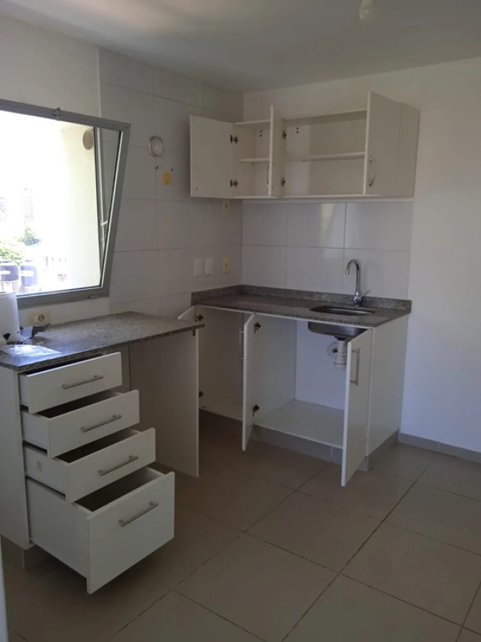 Apartamento ID.4892 - Alquiler Traspaso de Apartamento 1 Dormitorio Parque Batlle 