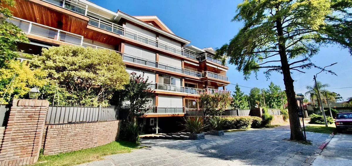 Apartamento ID.3930 - Alquiler Apartamento 3 Dormitorios Carrasco con Terraza