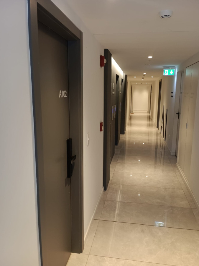 Apartamento ID.6025 - Alquiler Apartamento 1 Dormitorio Malvin con balcon y garaje