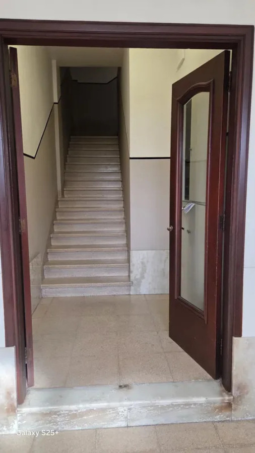 Apartamento ID.6827 - Alquiler Apartamento 1 Dormitorio La Comercial con patio 