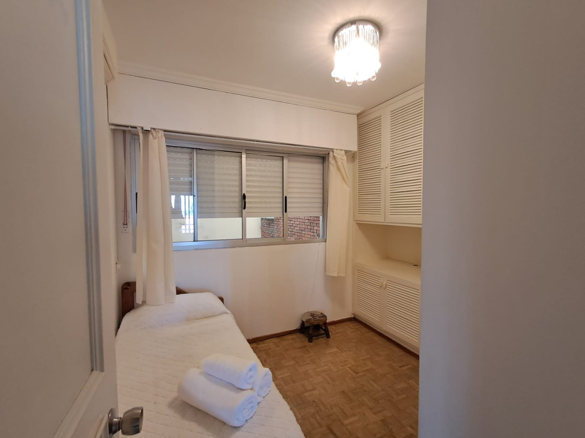 Apartamento ID.4579 - Alquiler Apartamento Amoblado 2 Dormitorios Punta Carretas 