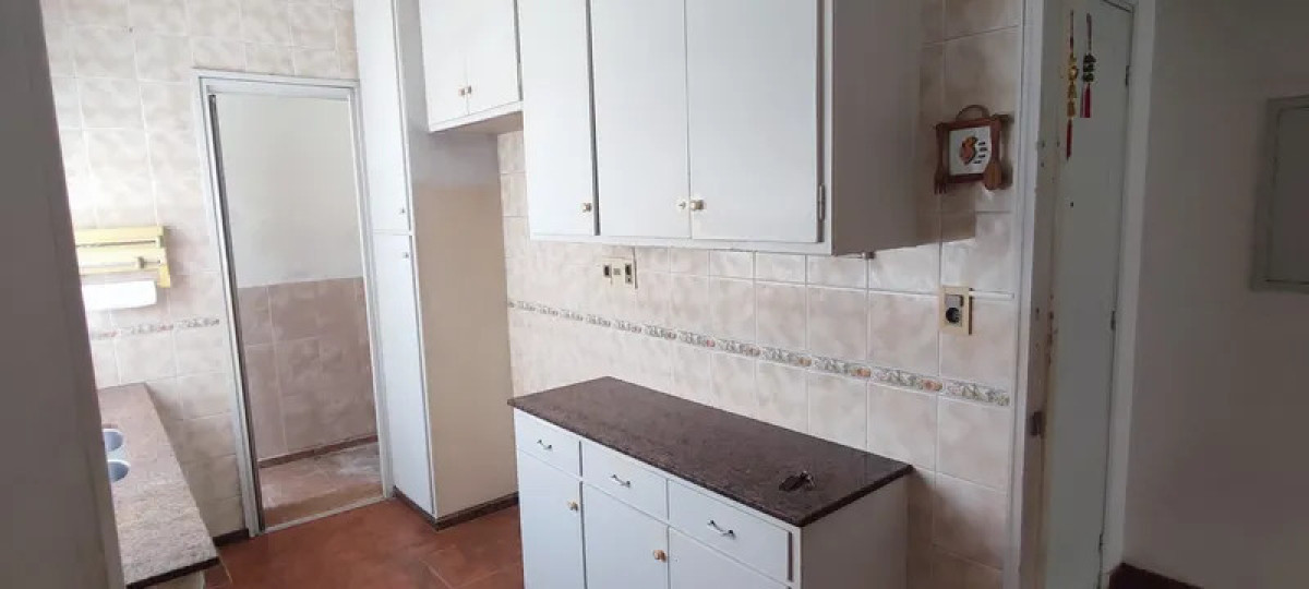 Apartamento ID.5932 - Venta Apartamento 3 Dormitorios Pocitos con balcon