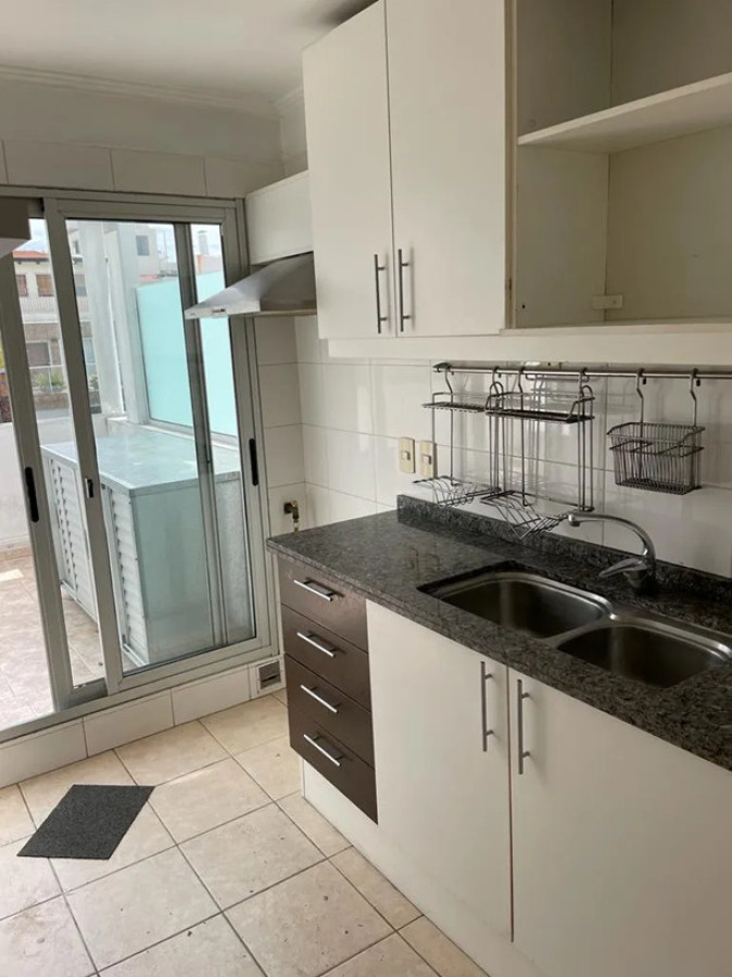 Apartamento ID.6009 - Alquiler Penthouse 2 Dormitorios Punta Carretas con Garaje