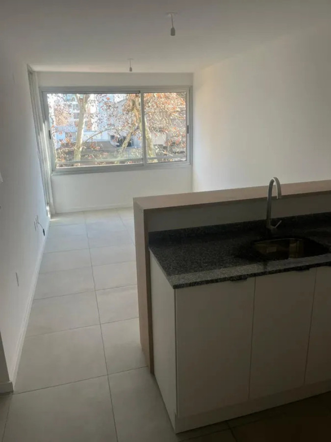 Apartamento ID.6654 - Alquiler Apartamento 1 Dormitorio Centro con balcon