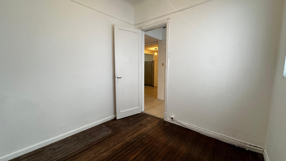 Apartamento ID.4239 - Alquiler Apartamento 3 Dormitorios Cordón con Patio