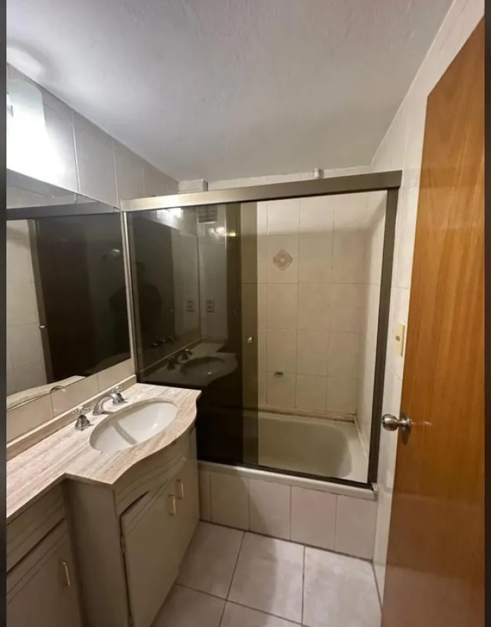 Apartamento ID.6018 - Venta Apartamento 3 Dormitorios Pocitos con balcon y cochera