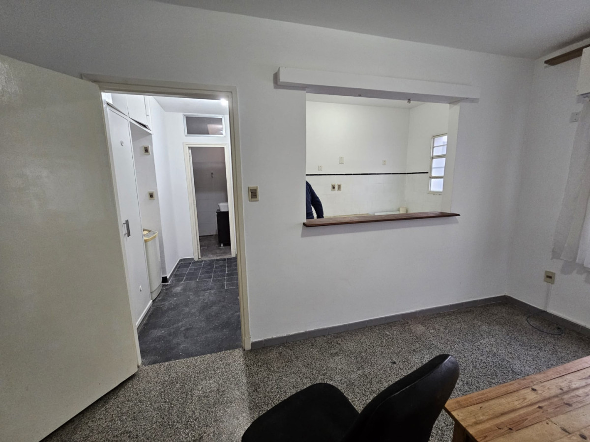 Apartamento ID.6531 - Alquiler Apartamento 1 Dormitorio Ciudad Vieja 