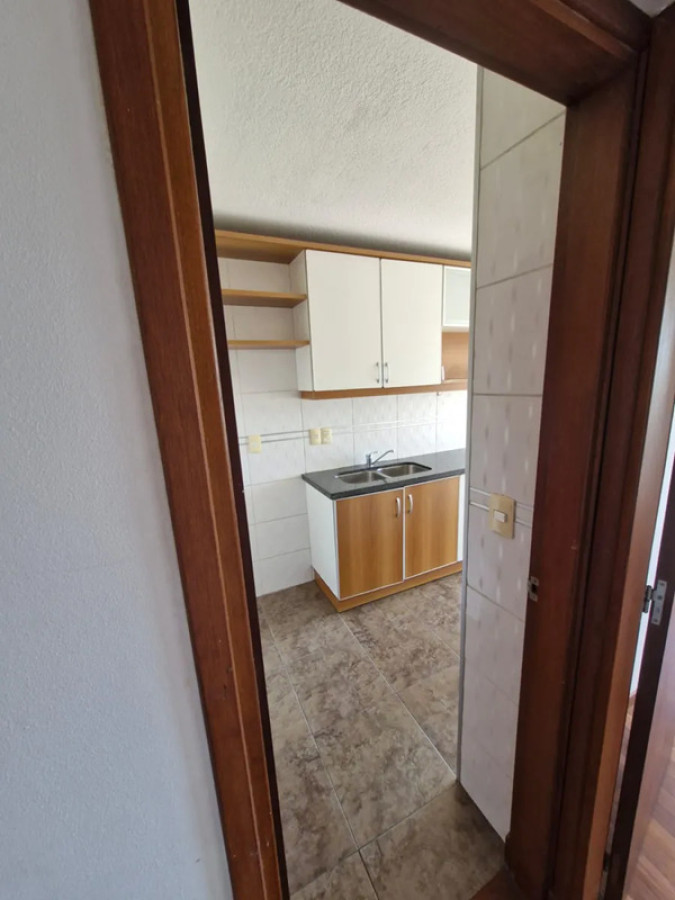 Apartamento ID.5366 - Alquiler Apartamento 1 Dormitorio Pocitos con balcón y garaje