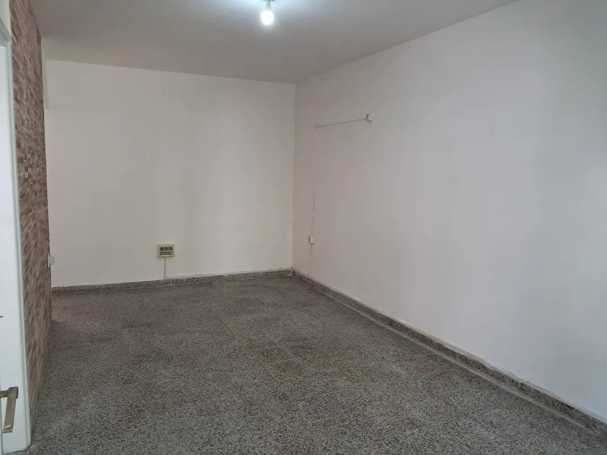 Apartamento ID.5349 - Alquiler Apartamento 1 Dormitorio Belvedere con patio 