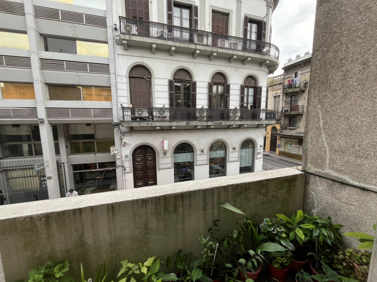 Apartamento ID.6505 - Venta Apartamento 1 Dormitorio Ciudad Vieja con balcon