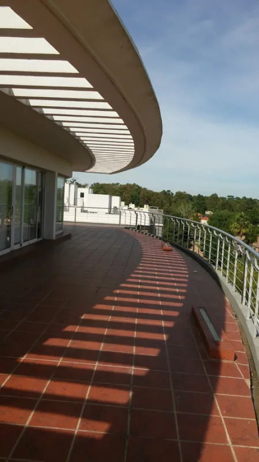 Apartamento ID.6899 - Venta Apartamento 1 Dormitorio Barra de Carrasco balcon garaje
