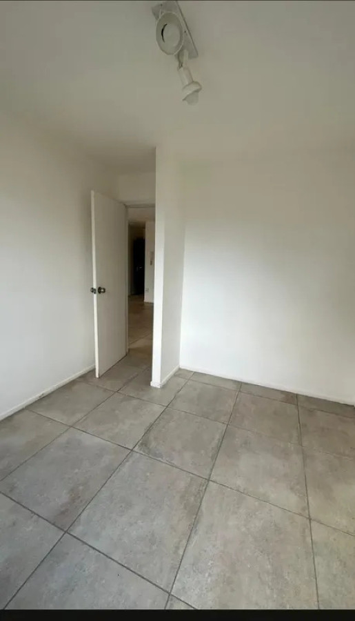 Apartamento ID.6617 - Venta con Renta Apartamento 2 Dormitorios Brazo Oriental
