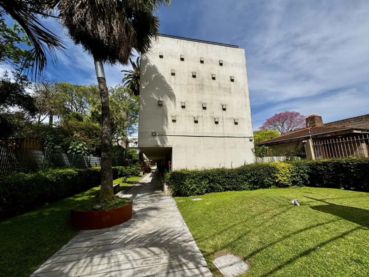Apartamento ID.5658 - Venta Apartamento 2 Dormitorios Atahualpa con Patio y Garaje