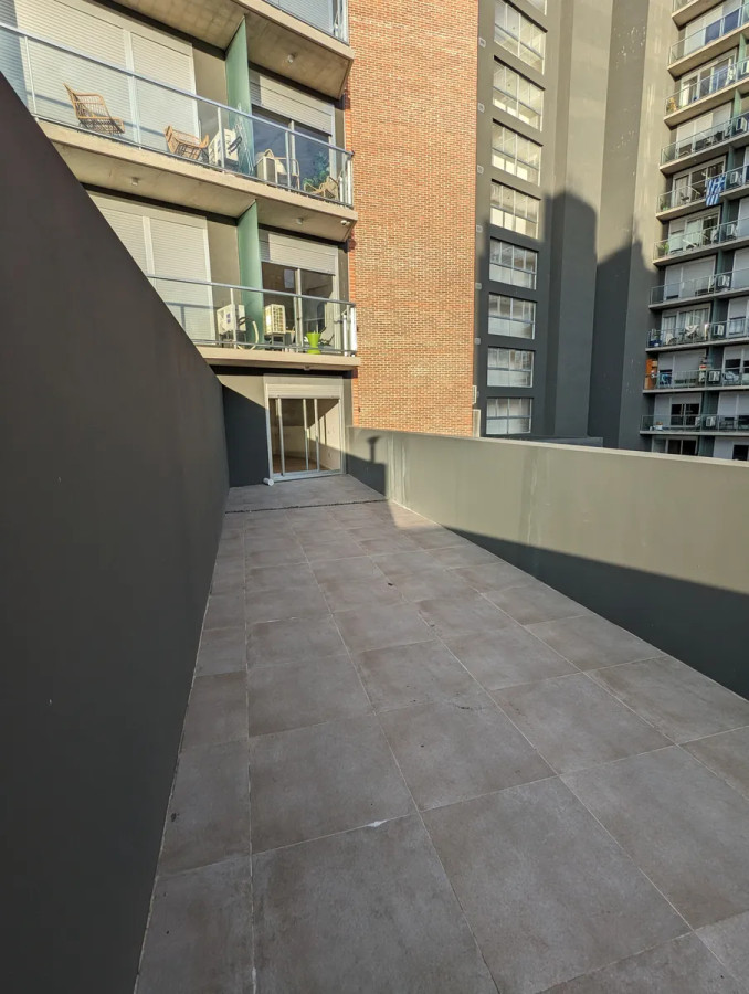 Apartamento ID.5213 - Alquiler Monoambiente Cordon con patio