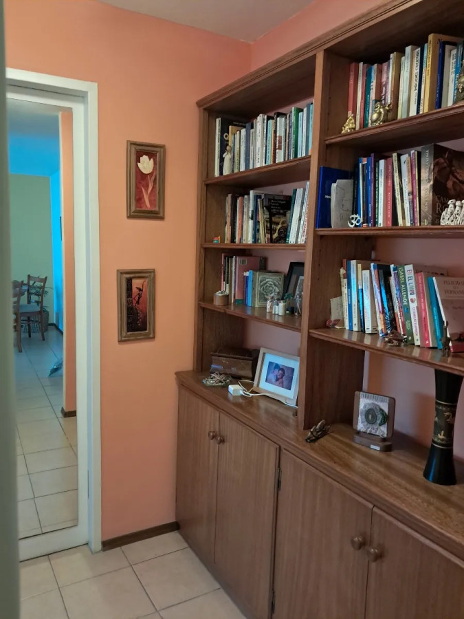 Apartamento ID.4853 - Alquiler Apartamento 2 Dormitorios Aguada con balcón y garaje
