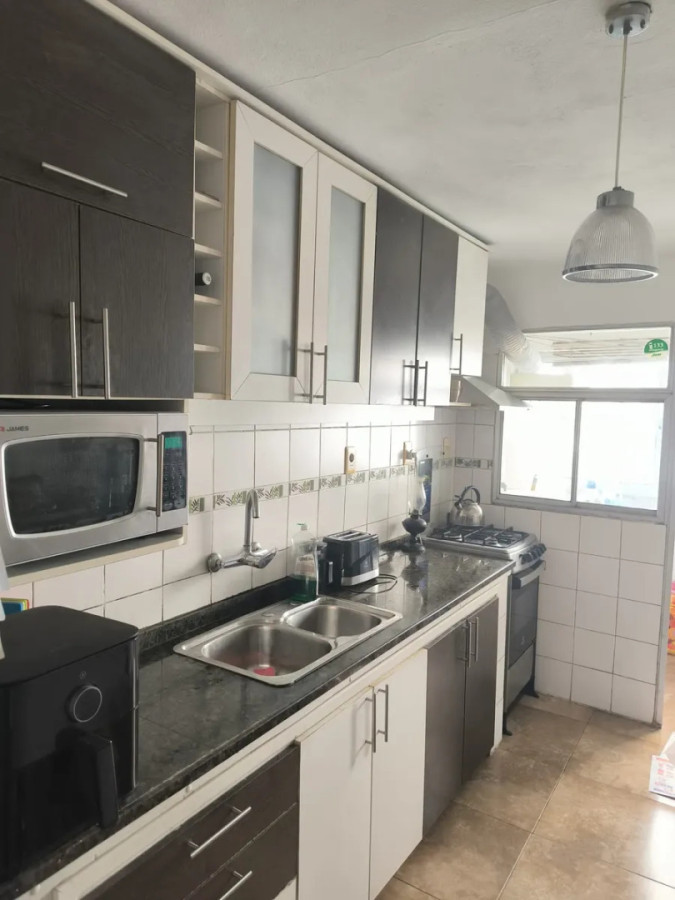 Apartamento ID.6834 - Venta Apartamento 3 Dormitorios Centro con balcon y cochera